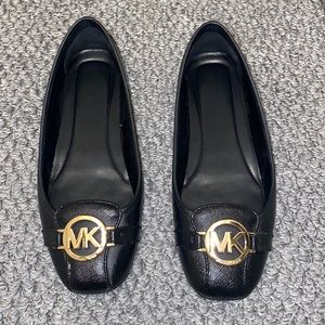 Black Michael Kors flats